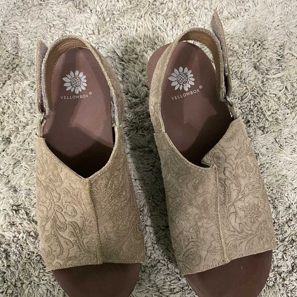 Yellow Box brand, size 7, used